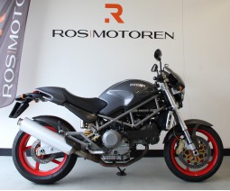 DUCATI MONSTER S4 (916)