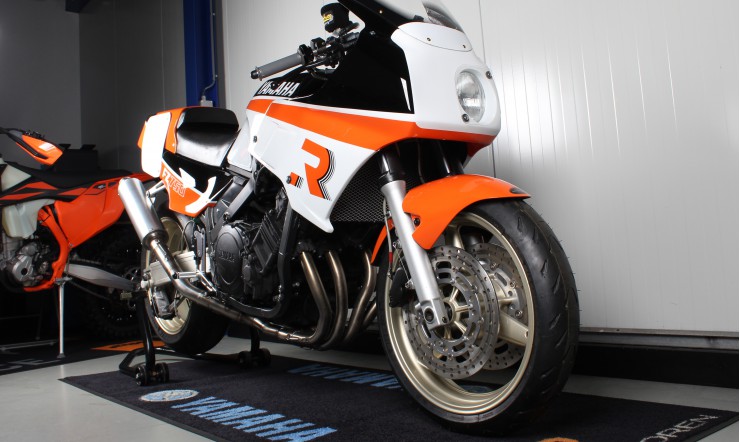 Project Ros Racing; onze Yamaha FZ-750 classic racer is KLAAR!