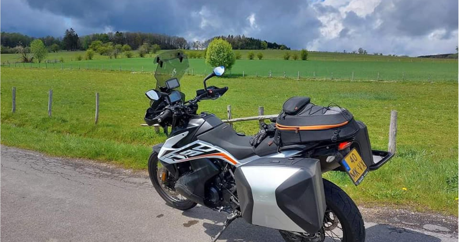 Testrit KTM 790 Adventure ( 95pk 88nm ) van onze motorvriend Ronald!