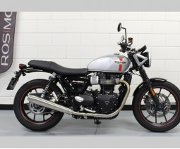 TRIUMPH  STREET TWIN