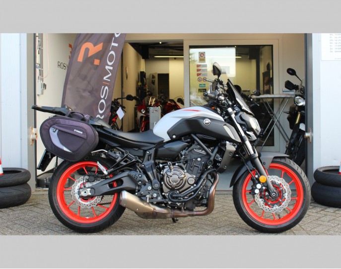 YAMAHA MT 07 ABS