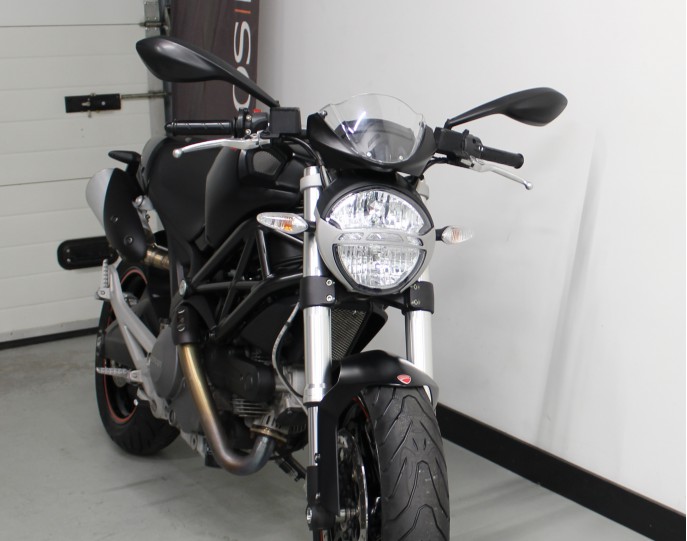 DUCATI  MONSTER 696 ABS