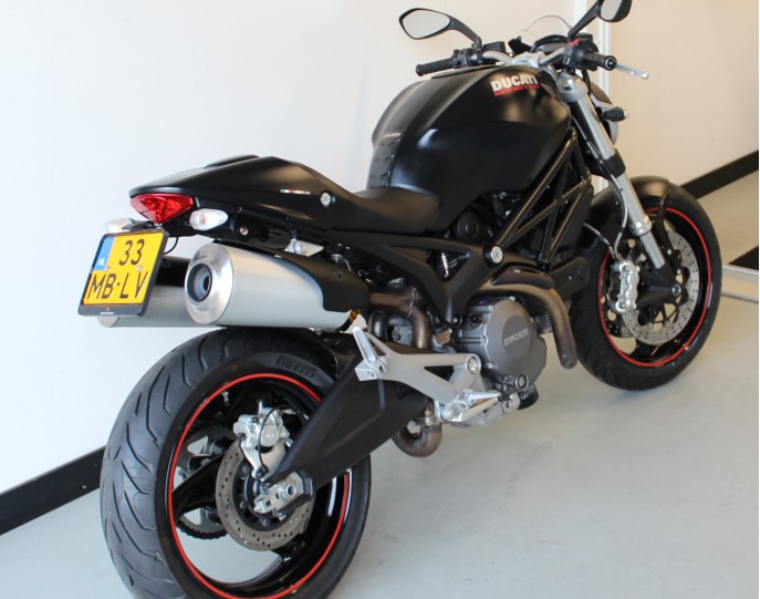 DUCATI  MONSTER 696 ABS