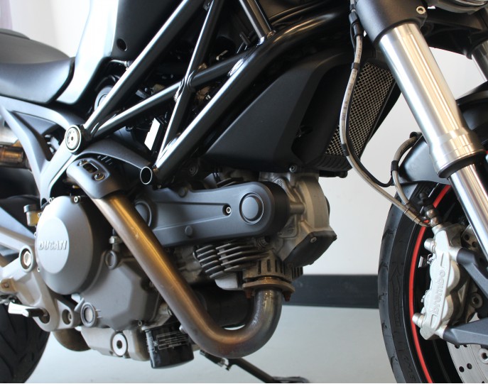 DUCATI  MONSTER 696 ABS