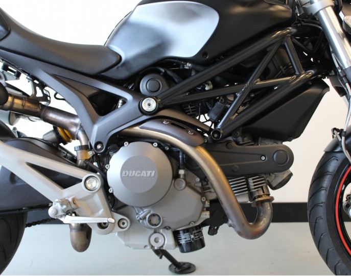 DUCATI  MONSTER 696 ABS