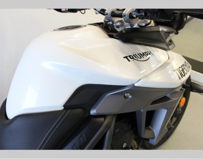 TRIUMPH  TIGER 800 XRX