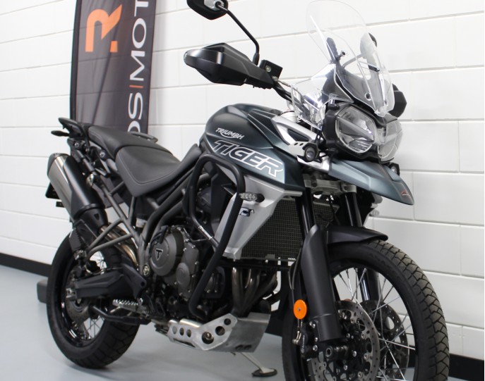 TRIUMPH TIGER 800 XCA