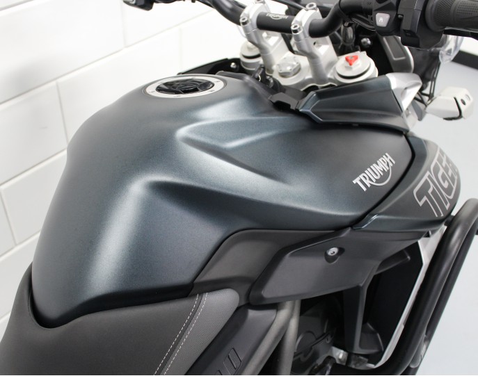 TRIUMPH TIGER 800 XCA