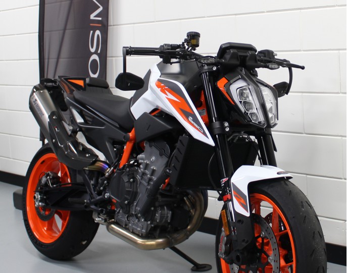 KTM 890 DUKE R