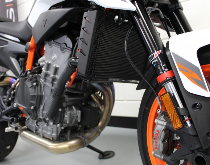 KTM 890 DUKE R