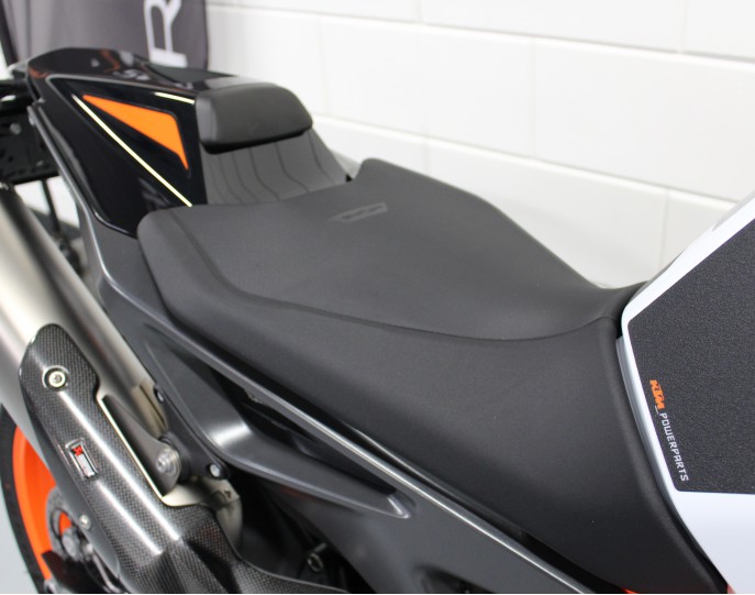 KTM 890 DUKE R