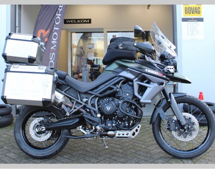 TRIUMPH TIGER 800 XCA