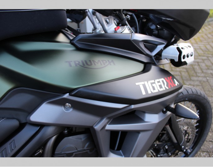 TRIUMPH TIGER 800 XCA