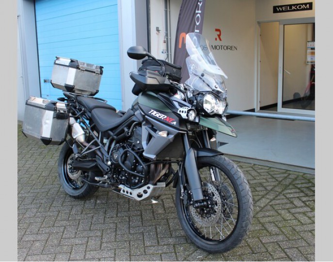 TRIUMPH TIGER 800 XCA