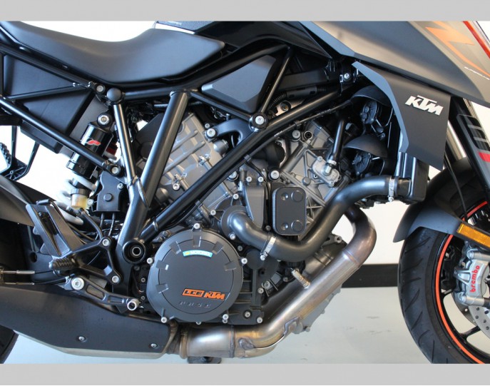 KTM 1290 SUPER DUKE R