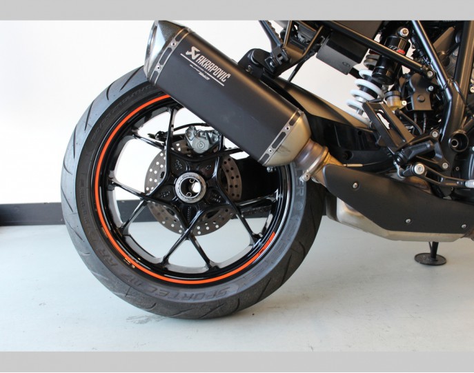 KTM 1290 SUPER DUKE R