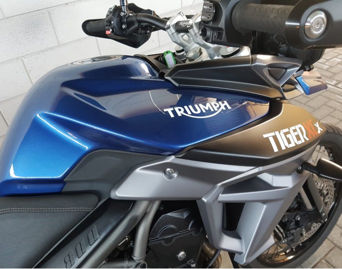 Triumph Tiger 800 XCX