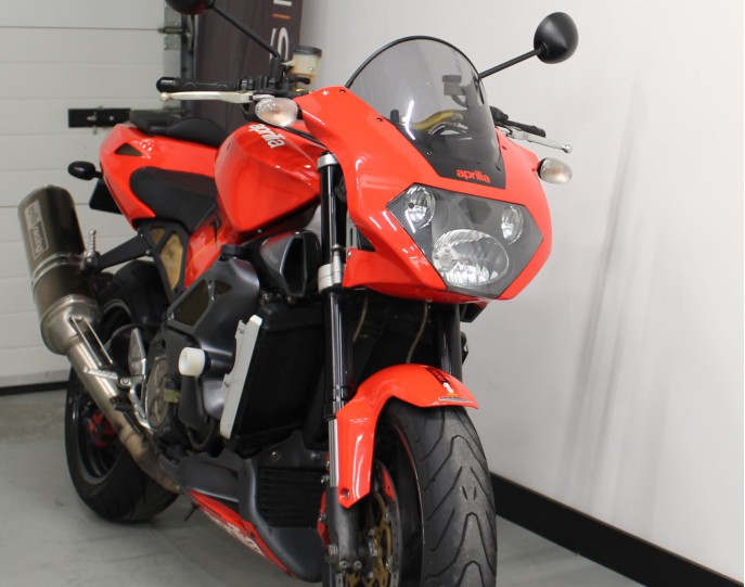 APRILIA TUONO 1000