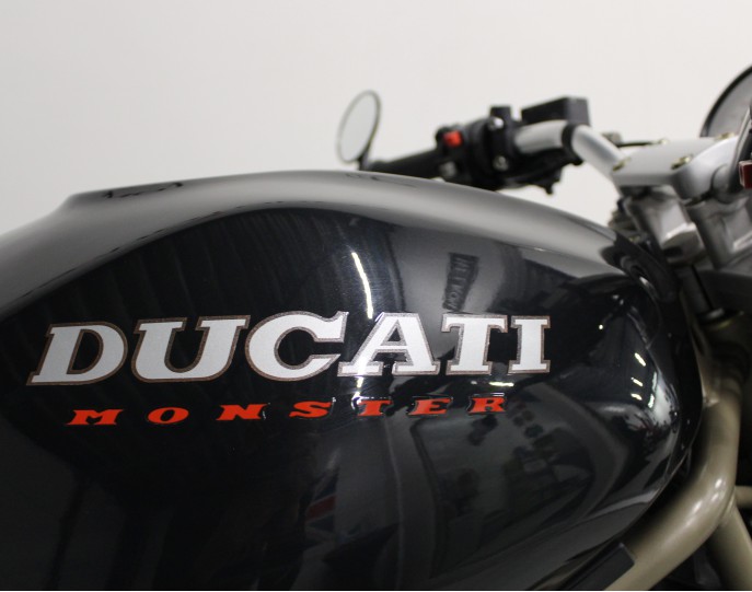 DUCATI MONSTER 900