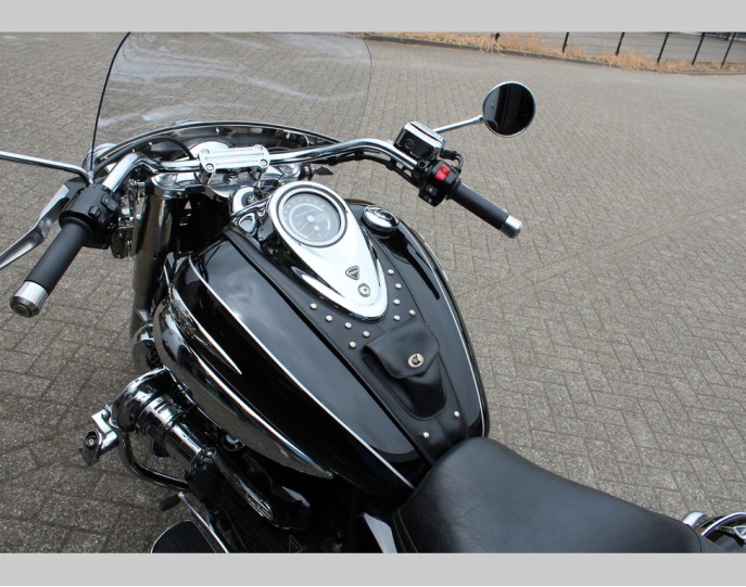 TRIUMPH ROCKET III TOURING