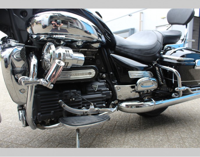 TRIUMPH ROCKET III TOURING