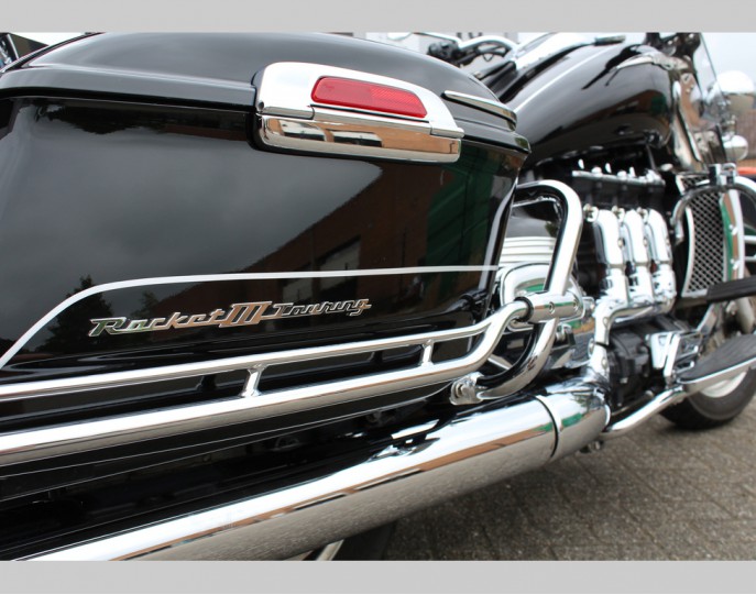 TRIUMPH ROCKET III TOURING