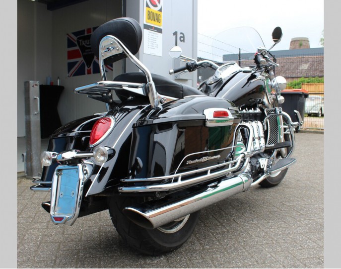 TRIUMPH ROCKET III TOURING