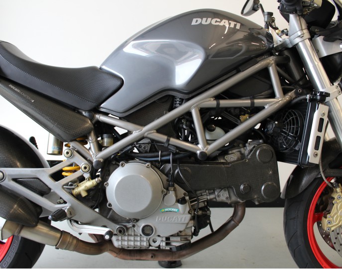 DUCATI MONSTER S4 (916)