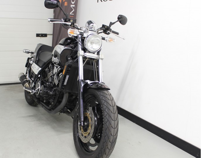 YAMAHA V-MAX 1200