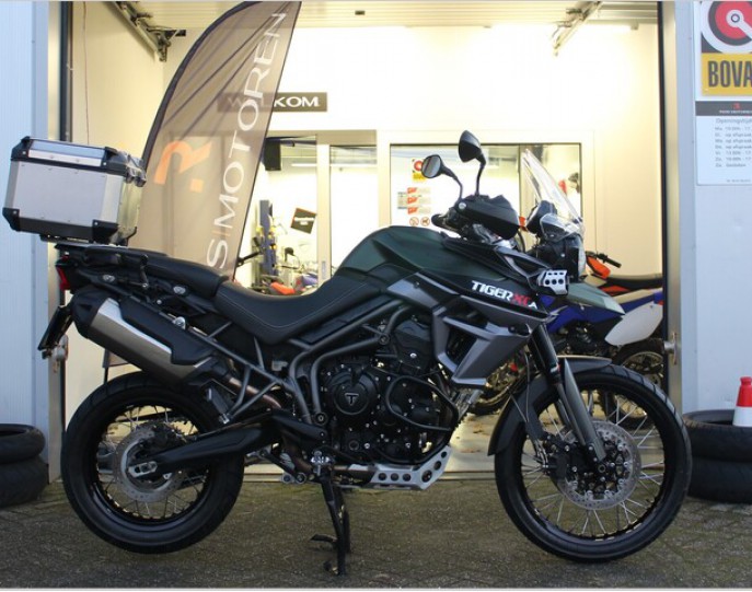 TRIUMPH TIGER 800 XCA