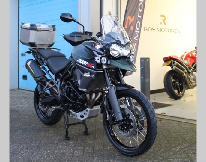 TRIUMPH TIGER 800 XCA