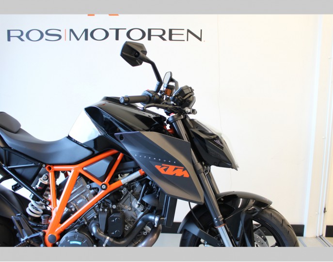 KTM 1290 SUPER DUKE R