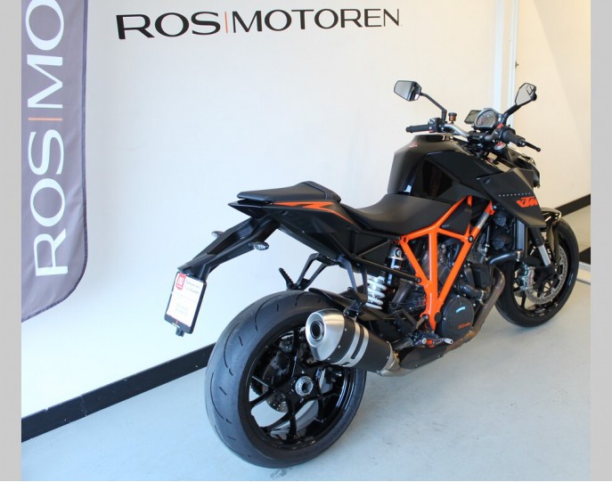 KTM 1290 SUPER DUKE R