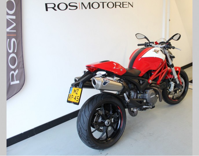 DUCATI MONSTER 796