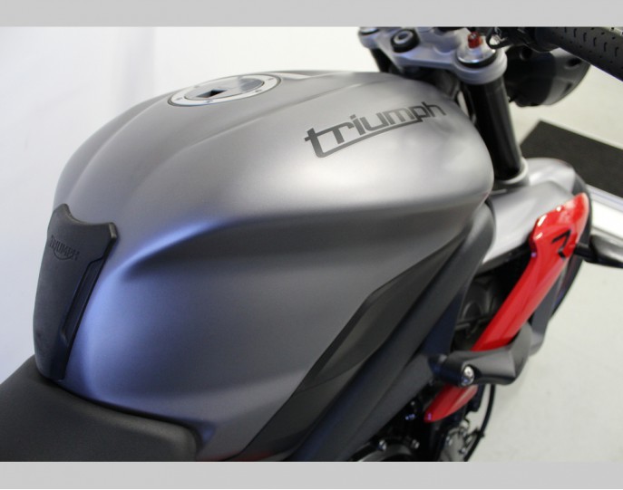 TRIUMPH STREET TRIPLE R ABS