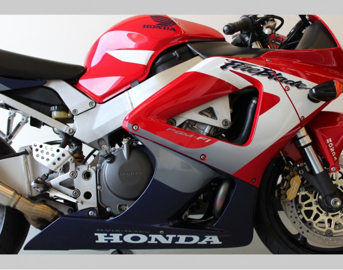 HONDA CBR 900 RR FIREBLADE