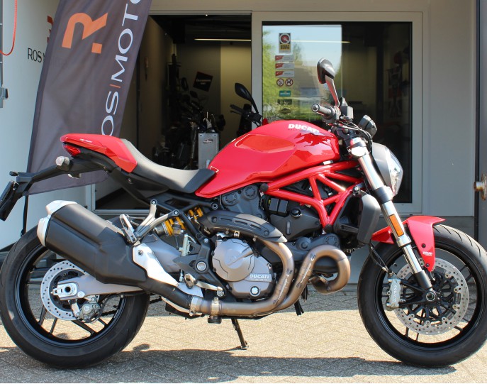 DUCATI MONSTER 821