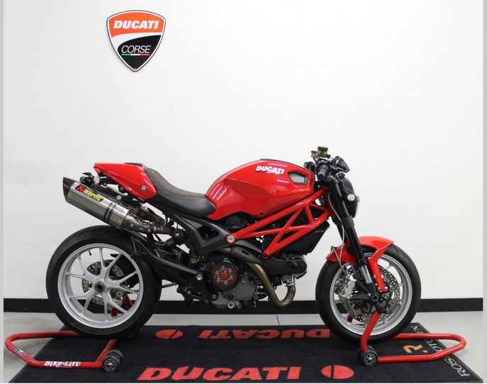 DUCATI M 1100