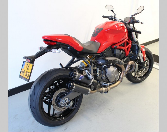 DUCATI MONSTER 821