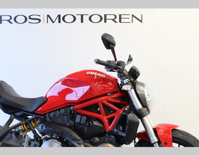 DUCATI MONSTER 821