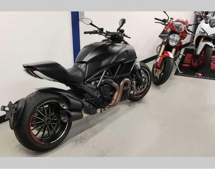 DUCATI DIAVEL DARK