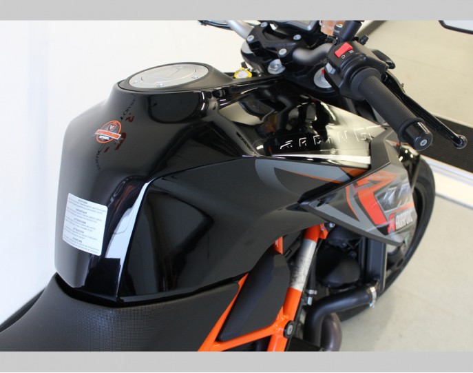 KTM 1290 SUPER DUKE R