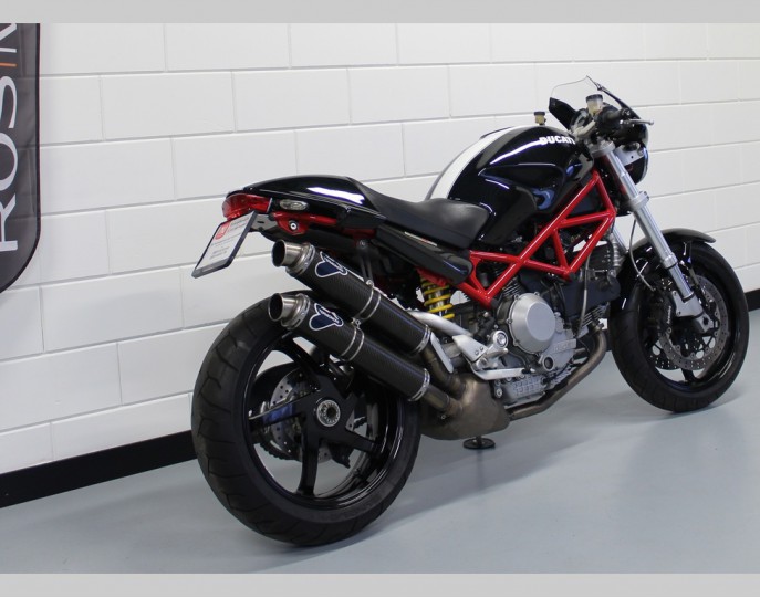 Ducati Monster S2R-1000