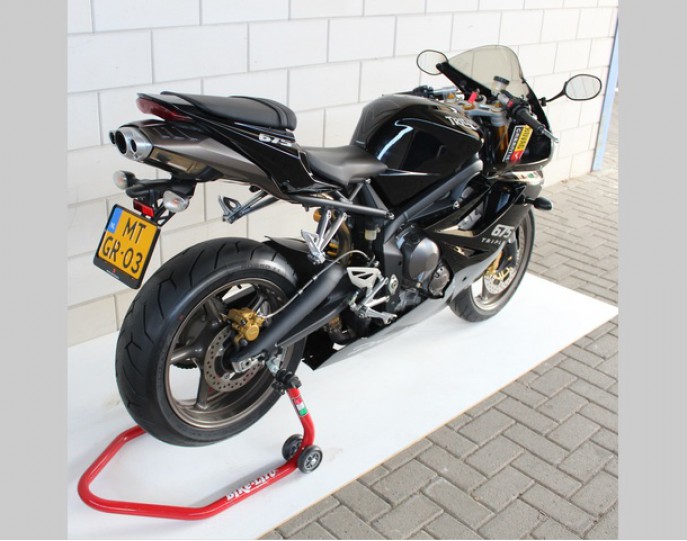 TRIUMPH  DAYTONA 675