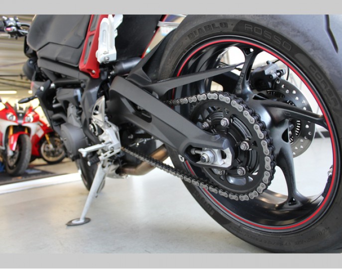 TRIUMPH  STREET TRIPLE 765 R ABS